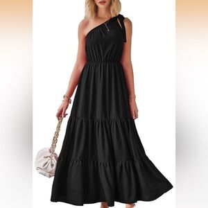 Chic One-Shoulder Black Maxi Dress